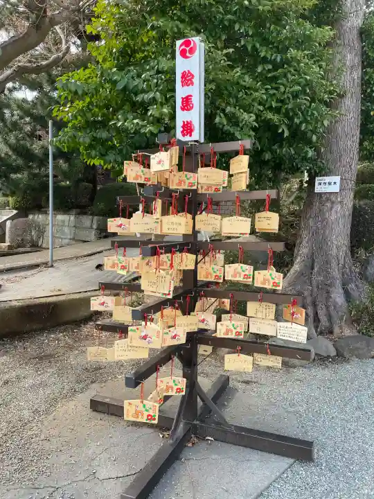 鹿島神社の{uncategorized: "未分類", other: "その他", undefined: "問題あり", building: "その他建物", grave: "お墓", sacred_gate: "鳥居", guardian: "狛犬", statue: "像", buddha: "仏像", history: "歴史", nature: "自然", garden: "庭園", animal: "動物", pagoda: "塔", temizu: "手水舎", mountain_gate: "山門・神門", sanctuary: "本殿・本堂", subordinate: "末社・摂社", art: "芸術", scenery: "景色", jizo: "地蔵", ema: "絵馬", goshuin: "御朱印", omikuji: "おみくじ", items: "授与品その他", amulet: "お守り", goshuincho: "御朱印帳", eats: "食事", festival: "お祭り", votive_dance: "神楽", shichigosan: "七五三参", wedding: "結婚式", experience: "体験その他", initially: "初詣", around: "周辺", anti_infection: "感染症対策"}