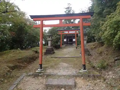 辛国社（東大寺境内社）の鳥居