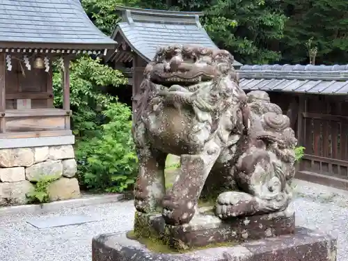 宇佐八幡神社の狛犬