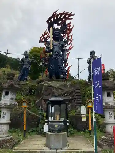 金剛山瑞峯寺(金剛不動尊) の仏像