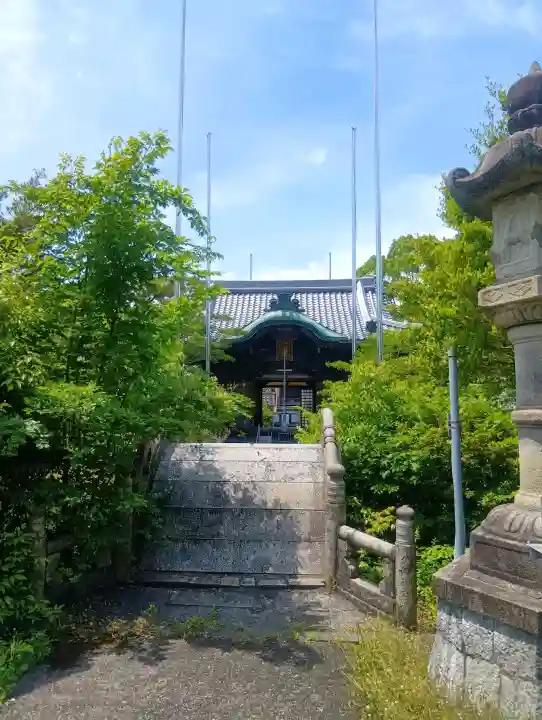 八幡神社の{uncategorized: "未分類", other: "その他", undefined: "問題あり", building: "その他建物", grave: "お墓", sacred_gate: "鳥居", guardian: "狛犬", statue: "像", buddha: "仏像", history: "歴史", nature: "自然", garden: "庭園", animal: "動物", pagoda: "塔", temizu: "手水舎", mountain_gate: "山門・神門", sanctuary: "本殿・本堂", subordinate: "末社・摂社", art: "芸術", scenery: "景色", jizo: "地蔵", ema: "絵馬", goshuin: "御朱印", omikuji: "おみくじ", items: "授与品その他", amulet: "お守り", goshuincho: "御朱印帳", eats: "食事", festival: "お祭り", votive_dance: "神楽", shichigosan: "七五三参", wedding: "結婚式", experience: "体験その他", initially: "初詣", around: "周辺", anti_infection: "感染症対策"}