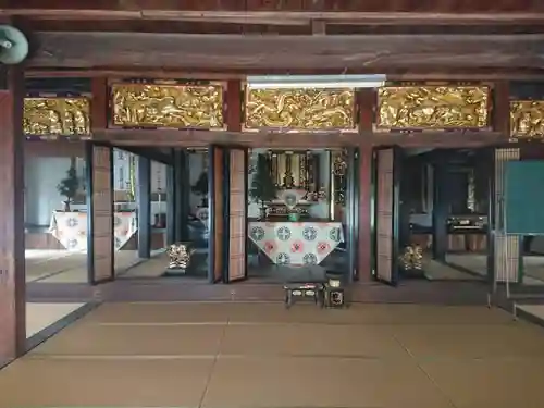 教泉寺の本殿・本堂