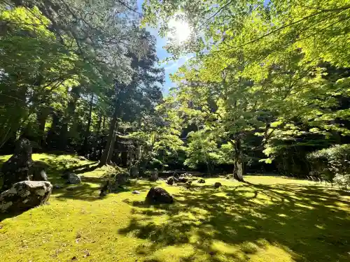 北畠神社の{uncategorized: "未分類", other: "その他", undefined: "問題あり", building: "その他建物", grave: "お墓", sacred_gate: "鳥居", guardian: "狛犬", statue: "像", buddha: "仏像", history: "歴史", nature: "自然", garden: "庭園", animal: "動物", pagoda: "塔", temizu: "手水舎", mountain_gate: "山門・神門", sanctuary: "本殿・本堂", subordinate: "末社・摂社", art: "芸術", scenery: "景色", jizo: "地蔵", ema: "絵馬", goshuin: "御朱印", omikuji: "おみくじ", items: "授与品その他", amulet: "お守り", goshuincho: "御朱印帳", eats: "食事", festival: "お祭り", votive_dance: "神楽", shichigosan: "七五三参", wedding: "結婚式", experience: "体験その他", initially: "初詣", around: "周辺", anti_infection: "感染症対策"}