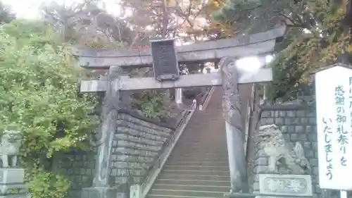 品川神社の鳥居