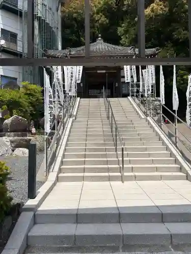 多度観音堂の{uncategorized: "未分類", other: "その他", undefined: "問題あり", building: "その他建物", grave: "お墓", sacred_gate: "鳥居", guardian: "狛犬", statue: "像", buddha: "仏像", history: "歴史", nature: "自然", garden: "庭園", animal: "動物", pagoda: "塔", temizu: "手水舎", mountain_gate: "山門・神門", sanctuary: "本殿・本堂", subordinate: "末社・摂社", art: "芸術", scenery: "景色", jizo: "地蔵", ema: "絵馬", goshuin: "御朱印", omikuji: "おみくじ", items: "授与品その他", amulet: "お守り", goshuincho: "御朱印帳", eats: "食事", festival: "お祭り", votive_dance: "神楽", shichigosan: "七五三参", wedding: "結婚式", experience: "体験その他", initially: "初詣", around: "周辺", anti_infection: "感染症対策"}