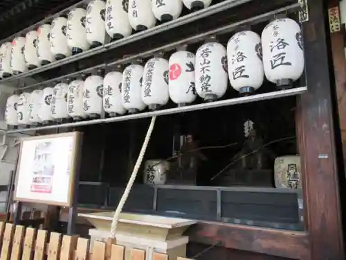 八坂神社御旅所の本殿