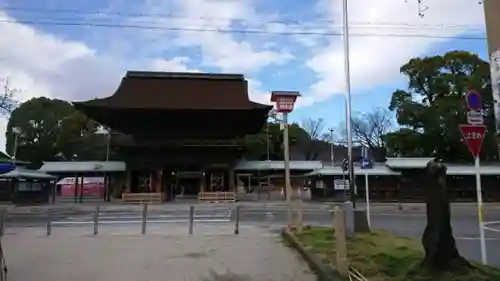 尾張大國霊神社（国府宮）の山門