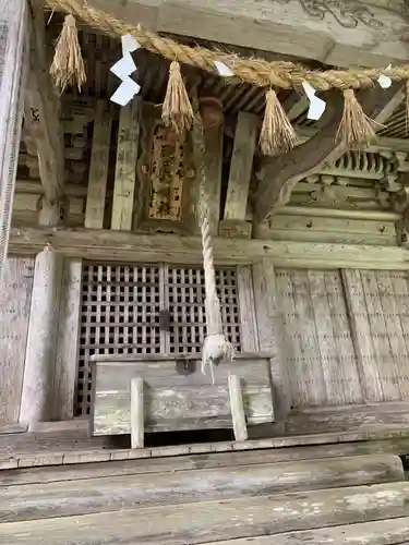 配志和神社の本殿