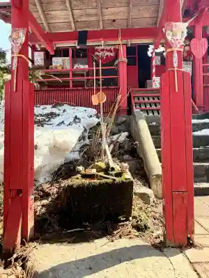 鹿角八坂神社の{uncategorized: "未分類", other: "その他", undefined: "問題あり", building: "その他建物", grave: "お墓", sacred_gate: "鳥居", guardian: "狛犬", statue: "像", buddha: "仏像", history: "歴史", nature: "自然", garden: "庭園", animal: "動物", pagoda: "塔", temizu: "手水舎", mountain_gate: "山門・神門", sanctuary: "本殿・本堂", subordinate: "末社・摂社", art: "芸術", scenery: "景色", jizo: "地蔵", ema: "絵馬", goshuin: "御朱印", omikuji: "おみくじ", items: "授与品その他", amulet: "お守り", goshuincho: "御朱印帳", eats: "食事", festival: "お祭り", votive_dance: "神楽", shichigosan: "七五三参", wedding: "結婚式", experience: "体験その他", initially: "初詣", around: "周辺", anti_infection: "感染症対策"}