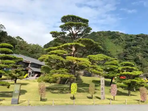 御庭神社の庭園