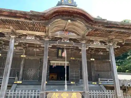 高良大社の{uncategorized: "未分類", other: "その他", undefined: "問題あり", building: "その他建物", grave: "お墓", sacred_gate: "鳥居", guardian: "狛犬", statue: "像", buddha: "仏像", history: "歴史", nature: "自然", garden: "庭園", animal: "動物", pagoda: "塔", temizu: "手水舎", mountain_gate: "山門・神門", sanctuary: "本殿・本堂", subordinate: "末社・摂社", art: "芸術", scenery: "景色", jizo: "地蔵", ema: "絵馬", goshuin: "御朱印", omikuji: "おみくじ", items: "授与品その他", amulet: "お守り", goshuincho: "御朱印帳", eats: "食事", festival: "お祭り", votive_dance: "神楽", shichigosan: "七五三参", wedding: "結婚式", experience: "体験その他", initially: "初詣", around: "周辺", anti_infection: "感染症対策"}