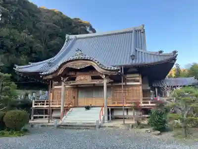 満願寺の本殿・本堂