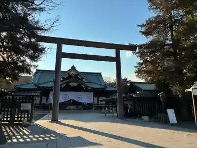 靖國神社の{uncategorized: "未分類", other: "その他", undefined: "問題あり", building: "その他建物", grave: "お墓", sacred_gate: "鳥居", guardian: "狛犬", statue: "像", buddha: "仏像", history: "歴史", nature: "自然", garden: "庭園", animal: "動物", pagoda: "塔", temizu: "手水舎", mountain_gate: "山門・神門", sanctuary: "本殿・本堂", subordinate: "末社・摂社", art: "芸術", scenery: "景色", jizo: "地蔵", ema: "絵馬", goshuin: "御朱印", omikuji: "おみくじ", items: "授与品その他", amulet: "お守り", goshuincho: "御朱印帳", eats: "食事", festival: "お祭り", votive_dance: "神楽", shichigosan: "七五三参", wedding: "結婚式", experience: "体験その他", initially: "初詣", around: "周辺", anti_infection: "感染症対策"}