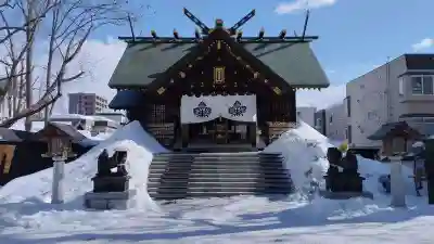 札幌諏訪神社の本殿・本堂