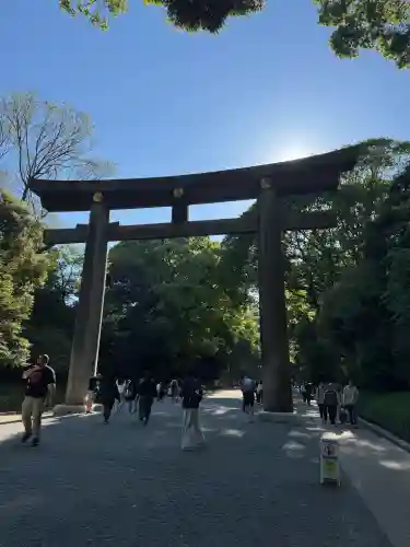 明治神宮の{uncategorized: "未分類", other: "その他", undefined: "問題あり", building: "その他建物", grave: "お墓", sacred_gate: "鳥居", guardian: "狛犬", statue: "像", buddha: "仏像", history: "歴史", nature: "自然", garden: "庭園", animal: "動物", pagoda: "塔", temizu: "手水舎", mountain_gate: "山門・神門", sanctuary: "本殿・本堂", subordinate: "末社・摂社", art: "芸術", scenery: "景色", jizo: "地蔵", ema: "絵馬", goshuin: "御朱印", omikuji: "おみくじ", items: "授与品その他", amulet: "お守り", goshuincho: "御朱印帳", eats: "食事", festival: "お祭り", votive_dance: "神楽", shichigosan: "七五三参", wedding: "結婚式", experience: "体験その他", initially: "初詣", around: "周辺", anti_infection: "感染症対策"}