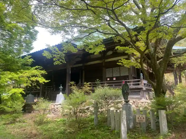 施福寺の{uncategorized: "未分類", other: "その他", undefined: "問題あり", building: "その他建物", grave: "お墓", sacred_gate: "鳥居", guardian: "狛犬", statue: "像", buddha: "仏像", history: "歴史", nature: "自然", garden: "庭園", animal: "動物", pagoda: "塔", temizu: "手水舎", mountain_gate: "山門・神門", sanctuary: "本殿・本堂", subordinate: "末社・摂社", art: "芸術", scenery: "景色", jizo: "地蔵", ema: "絵馬", goshuin: "御朱印", omikuji: "おみくじ", items: "授与品その他", amulet: "お守り", goshuincho: "御朱印帳", eats: "食事", festival: "お祭り", votive_dance: "神楽", shichigosan: "七五三参", wedding: "結婚式", experience: "体験その他", initially: "初詣", around: "周辺", anti_infection: "感染症対策"}