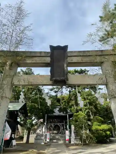 片瀬諏訪神社の鳥居