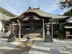 泉蔵寺の本殿