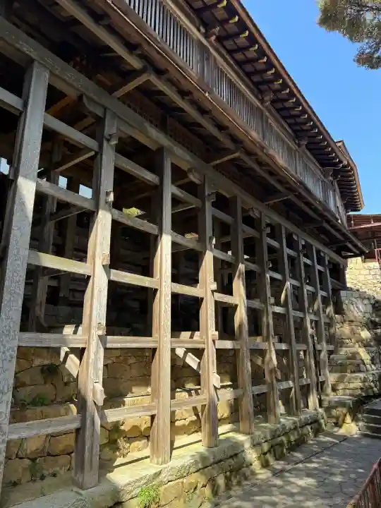宝厳寺の{uncategorized: "未分類", other: "その他", undefined: "問題あり", building: "その他建物", grave: "お墓", sacred_gate: "鳥居", guardian: "狛犬", statue: "像", buddha: "仏像", history: "歴史", nature: "自然", garden: "庭園", animal: "動物", pagoda: "塔", temizu: "手水舎", mountain_gate: "山門・神門", sanctuary: "本殿・本堂", subordinate: "末社・摂社", art: "芸術", scenery: "景色", jizo: "地蔵", ema: "絵馬", goshuin: "御朱印", omikuji: "おみくじ", items: "授与品その他", amulet: "お守り", goshuincho: "御朱印帳", eats: "食事", festival: "お祭り", votive_dance: "神楽", shichigosan: "七五三参", wedding: "結婚式", experience: "体験その他", initially: "初詣", around: "周辺", anti_infection: "感染症対策"}