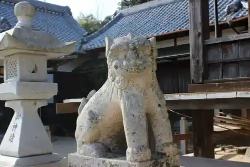 八幡神社の狛犬