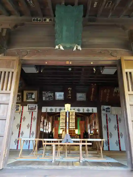 御霊神社の本殿・本堂
