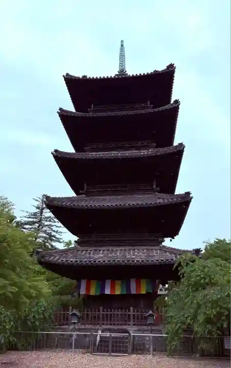 八事山 興正寺の塔