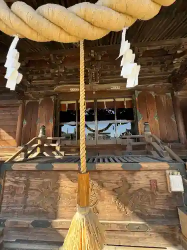 伊勢崎神社の{uncategorized: "未分類", other: "その他", undefined: "問題あり", building: "その他建物", grave: "お墓", sacred_gate: "鳥居", guardian: "狛犬", statue: "像", buddha: "仏像", history: "歴史", nature: "自然", garden: "庭園", animal: "動物", pagoda: "塔", temizu: "手水舎", mountain_gate: "山門・神門", sanctuary: "本殿・本堂", subordinate: "末社・摂社", art: "芸術", scenery: "景色", jizo: "地蔵", ema: "絵馬", goshuin: "御朱印", omikuji: "おみくじ", items: "授与品その他", amulet: "お守り", goshuincho: "御朱印帳", eats: "食事", festival: "お祭り", votive_dance: "神楽", shichigosan: "七五三参", wedding: "結婚式", experience: "体験その他", initially: "初詣", around: "周辺", anti_infection: "感染症対策"}