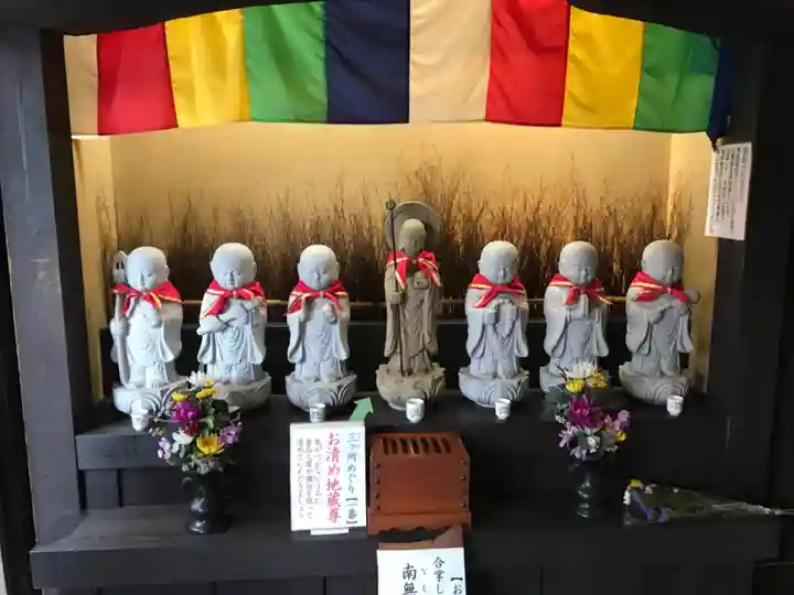 佛願寺 横浜別院の地蔵