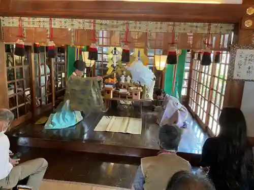 三輪神社の本殿・本堂