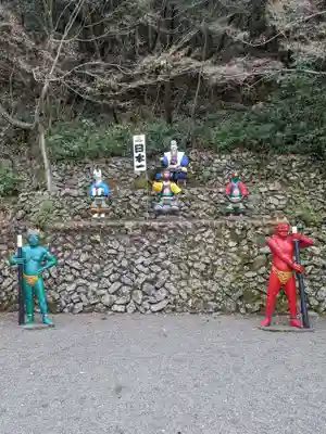 桃太郎神社（栗栖）の狛犬