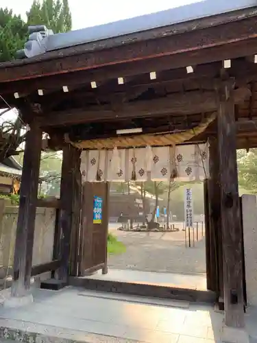 伊弉諾神宮の山門・神門