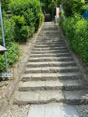 山寺日枝神社の{uncategorized: "未分類", other: "その他", undefined: "問題あり", building: "その他建物", grave: "お墓", sacred_gate: "鳥居", guardian: "狛犬", statue: "像", buddha: "仏像", history: "歴史", nature: "自然", garden: "庭園", animal: "動物", pagoda: "塔", temizu: "手水舎", mountain_gate: "山門・神門", sanctuary: "本殿・本堂", subordinate: "末社・摂社", art: "芸術", scenery: "景色", jizo: "地蔵", ema: "絵馬", goshuin: "御朱印", omikuji: "おみくじ", items: "授与品その他", amulet: "お守り", goshuincho: "御朱印帳", eats: "食事", festival: "お祭り", votive_dance: "神楽", shichigosan: "七五三参", wedding: "結婚式", experience: "体験その他", initially: "初詣", around: "周辺", anti_infection: "感染症対策"}
