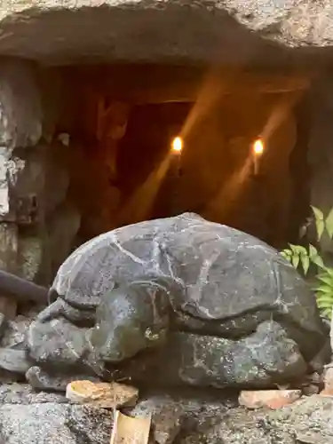 亀の水不動尊・梅香庵(木食寺)跡(京都府)