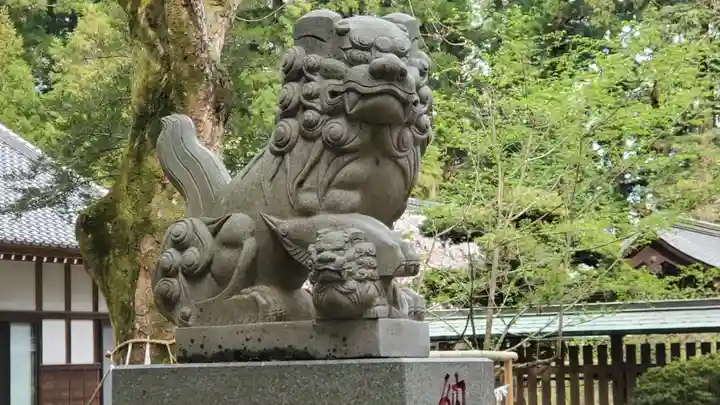 小御門神社の狛犬