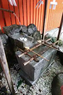 河合神社(鴨川合坐小社宅神社)の手水舎