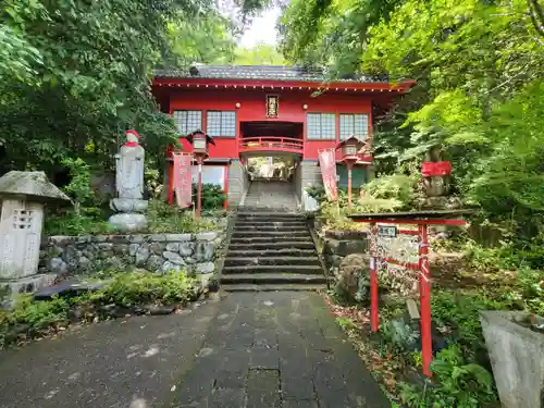 磯山弁財天の山門