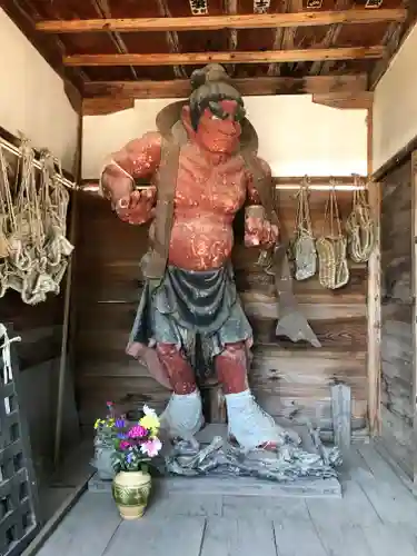 金剛山 正法寺の山門・神門