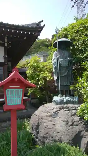 玉泉寺の像