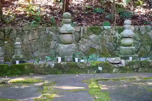 中山寺奥之院の塔