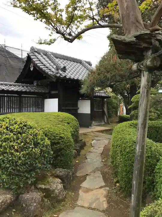 寳藏寺の山門・神門
