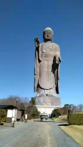 東本願寺本廟 牛久浄苑（牛久大仏）の仏像