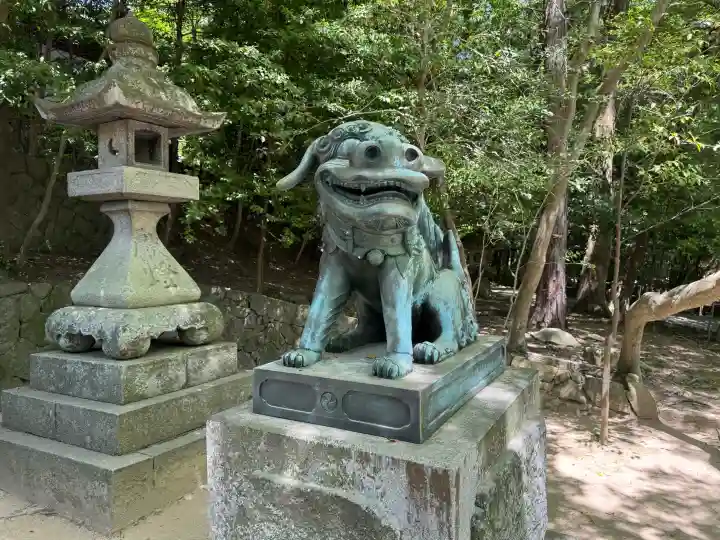 住吉神社の{uncategorized: "未分類", other: "その他", undefined: "問題あり", building: "その他建物", grave: "お墓", sacred_gate: "鳥居", guardian: "狛犬", statue: "像", buddha: "仏像", history: "歴史", nature: "自然", garden: "庭園", animal: "動物", pagoda: "塔", temizu: "手水舎", mountain_gate: "山門・神門", sanctuary: "本殿・本堂", subordinate: "末社・摂社", art: "芸術", scenery: "景色", jizo: "地蔵", ema: "絵馬", goshuin: "御朱印", omikuji: "おみくじ", items: "授与品その他", amulet: "お守り", goshuincho: "御朱印帳", eats: "食事", festival: "お祭り", votive_dance: "神楽", shichigosan: "七五三参", wedding: "結婚式", experience: "体験その他", initially: "初詣", around: "周辺", anti_infection: "感染症対策"}