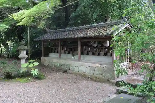 秋篠寺の末社