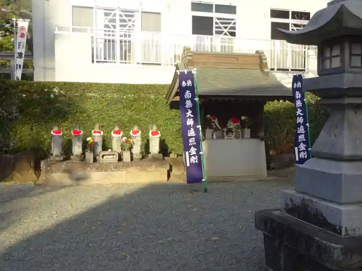 西善院の末社・摂社