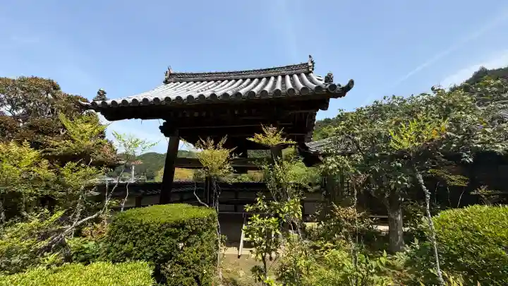 聖林寺の{uncategorized: "未分類", other: "その他", undefined: "問題あり", building: "その他建物", grave: "お墓", sacred_gate: "鳥居", guardian: "狛犬", statue: "像", buddha: "仏像", history: "歴史", nature: "自然", garden: "庭園", animal: "動物", pagoda: "塔", temizu: "手水舎", mountain_gate: "山門・神門", sanctuary: "本殿・本堂", subordinate: "末社・摂社", art: "芸術", scenery: "景色", jizo: "地蔵", ema: "絵馬", goshuin: "御朱印", omikuji: "おみくじ", items: "授与品その他", amulet: "お守り", goshuincho: "御朱印帳", eats: "食事", festival: "お祭り", votive_dance: "神楽", shichigosan: "七五三参", wedding: "結婚式", experience: "体験その他", initially: "初詣", around: "周辺", anti_infection: "感染症対策"}
