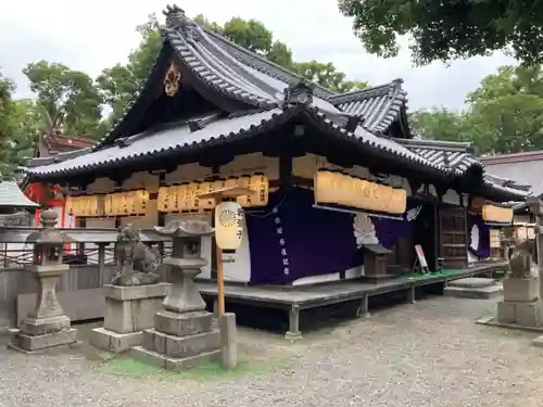 泉穴師神社の本殿