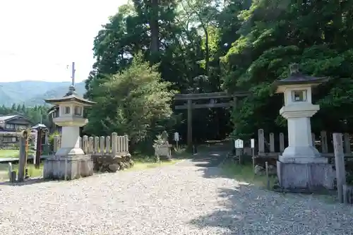 若狭彦神社（上社）の建物その他