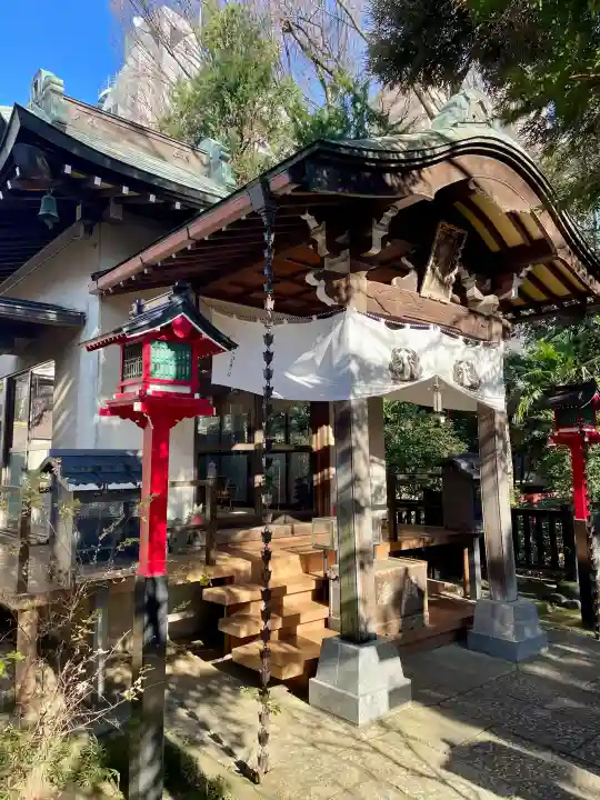 威光稲荷堂の{uncategorized: "未分類", other: "その他", undefined: "問題あり", building: "その他建物", grave: "お墓", sacred_gate: "鳥居", guardian: "狛犬", statue: "像", buddha: "仏像", history: "歴史", nature: "自然", garden: "庭園", animal: "動物", pagoda: "塔", temizu: "手水舎", mountain_gate: "山門・神門", sanctuary: "本殿・本堂", subordinate: "末社・摂社", art: "芸術", scenery: "景色", jizo: "地蔵", ema: "絵馬", goshuin: "御朱印", omikuji: "おみくじ", items: "授与品その他", amulet: "お守り", goshuincho: "御朱印帳", eats: "食事", festival: "お祭り", votive_dance: "神楽", shichigosan: "七五三参", wedding: "結婚式", experience: "体験その他", initially: "初詣", around: "周辺", anti_infection: "感染症対策"}