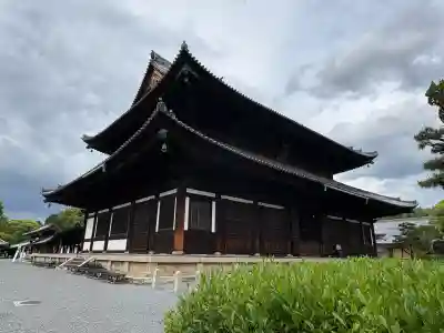 東福禅寺（東福寺）の{uncategorized: "未分類", other: "その他", undefined: "問題あり", building: "その他建物", grave: "お墓", sacred_gate: "鳥居", guardian: "狛犬", statue: "像", buddha: "仏像", history: "歴史", nature: "自然", garden: "庭園", animal: "動物", pagoda: "塔", temizu: "手水舎", mountain_gate: "山門・神門", sanctuary: "本殿・本堂", subordinate: "末社・摂社", art: "芸術", scenery: "景色", jizo: "地蔵", ema: "絵馬", goshuin: "御朱印", omikuji: "おみくじ", items: "授与品その他", amulet: "お守り", goshuincho: "御朱印帳", eats: "食事", festival: "お祭り", votive_dance: "神楽", shichigosan: "七五三参", wedding: "結婚式", experience: "体験その他", initially: "初詣", around: "周辺", anti_infection: "感染症対策"}