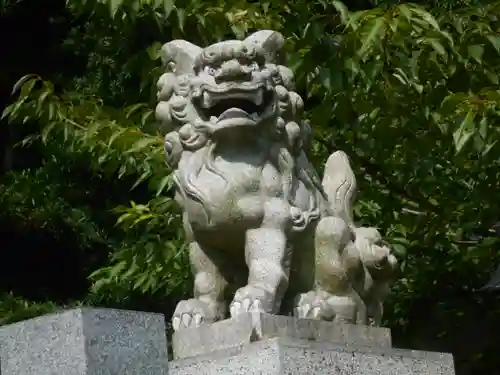 瀬戸神社の狛犬